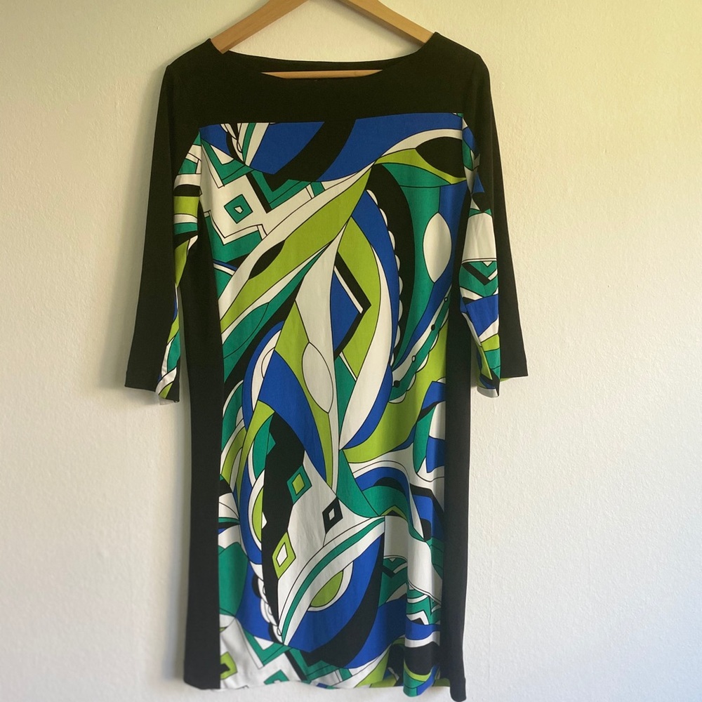 Banana republic dress patterned with black sides.